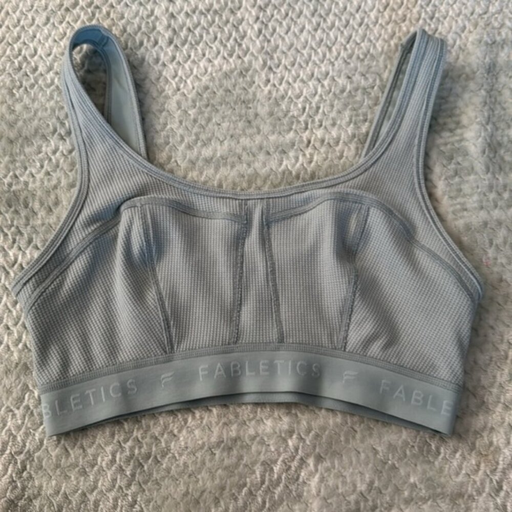 Fabletics Active Set Aqua - Picture 3 of 11